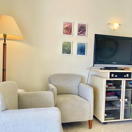 Lux Seaviews Levante Apartment *
